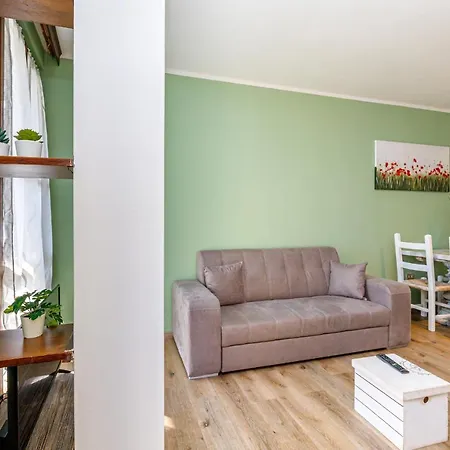 Alessandra Apartment *
